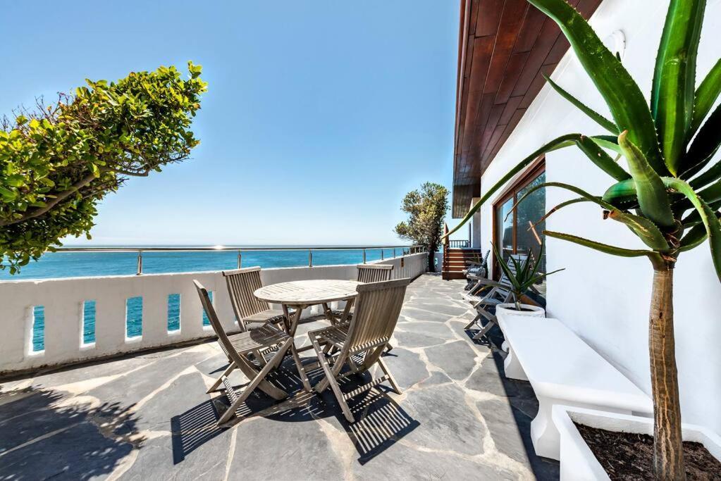 Bantry Bay With Atlantic Ocean Views Kaapstad