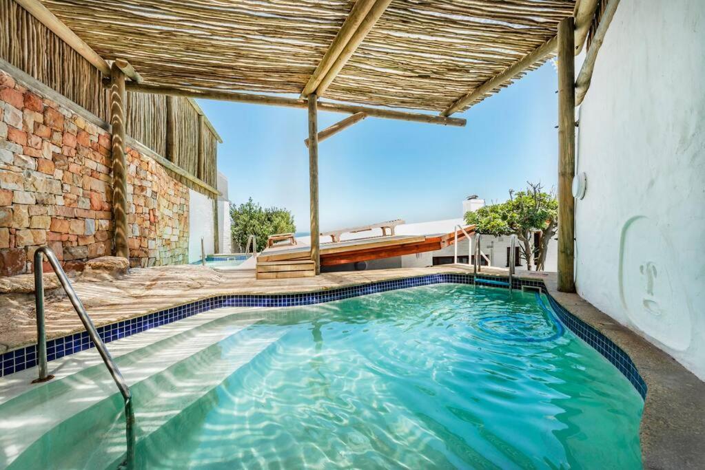 Bantry Bay With Atlantic Ocean Views *